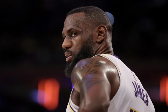 九游体育官网-丁威迪或因钱拒绝湖人 为留詹姆斯将追欧文米切尔