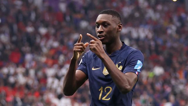 九游体育官网-【人物】穆瓦尼：法国群星阵中，朴实的平民英雄